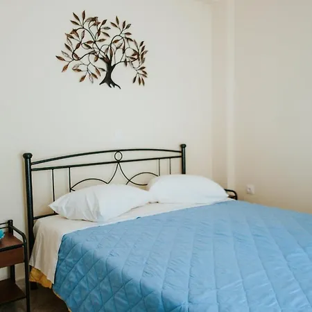 Finikas Kamari (Santorini)